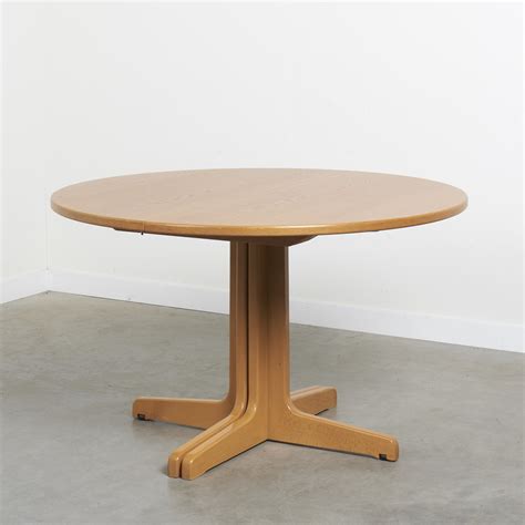 Round Oval Thonet Dining Table 1970s 214686