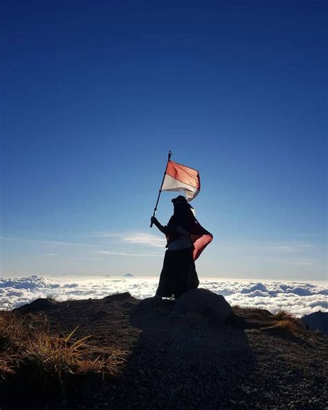 Gunung semeru terletak di perbatasan kabupaten lumajang dan tahun baru 2020 wisata alam paling fenomenal di jawatimur gunung bromo,lautan. Sudah Tahu? Ini 6 Nama Jadul Indonesia Sebelum Jadi ...