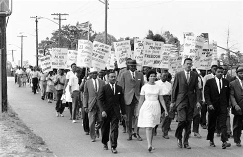 A History Of Fashion In The Black Civil Rights Movement Photos Wwd