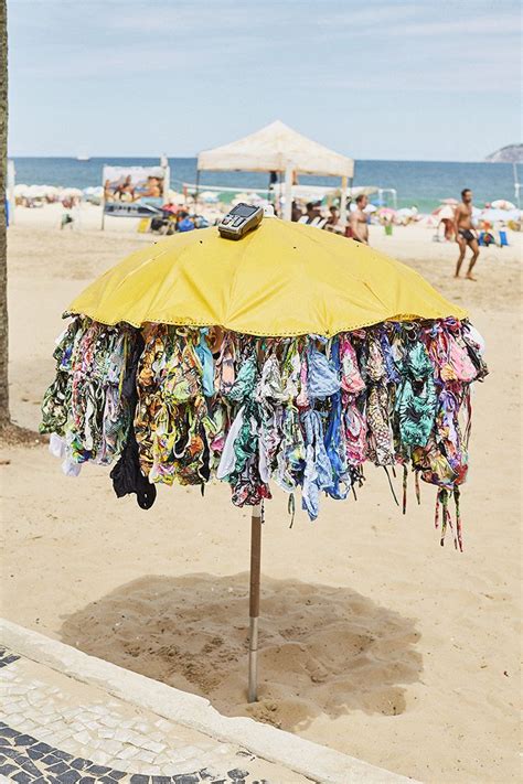 Bikinis Beach Umbrella Rio De Janeiro Cidade Brasil Fotos De Verão