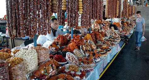 Maybe you would like to learn more about one of these? Marché aux fruits (Erevan) - Voyage en Arménie