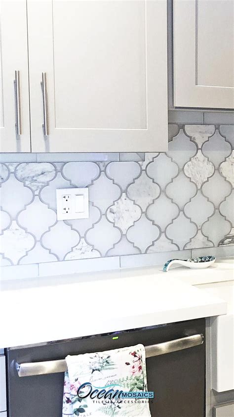 Luxurious White Arabesque Tile Backsplash Designed With Clover Arabesque Blanco Mosaic Gl