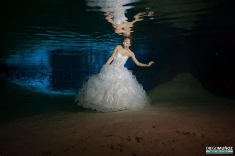 Underwater Trash The Dress Playa Del Carmen Photographer Alice