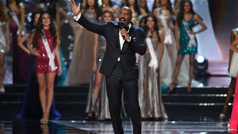 People Hate You Miss Colombia Roasts Steve Harvey At Miss Universe 2017