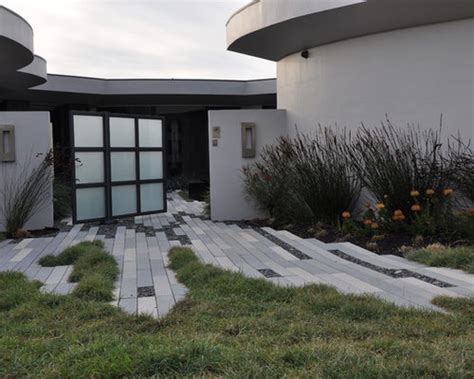 Modern Paving Design Ideas And Remodel Pictures Houzz