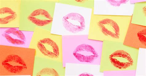 What Your Lipstick Kiss Print Says About Your Personality Popsugar Beauty Uk