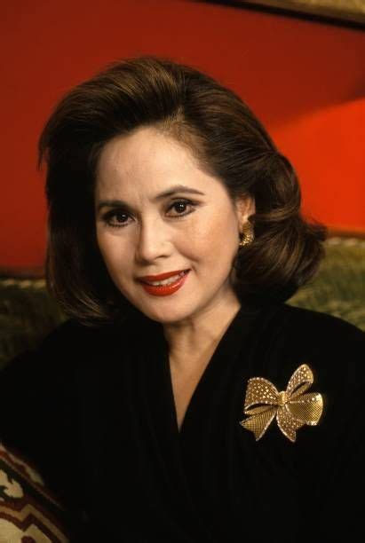 Dewi Sukarno A Paris Pour La Sortie De Son Livre En Decembre 1993 A Classic Beauty Beauty