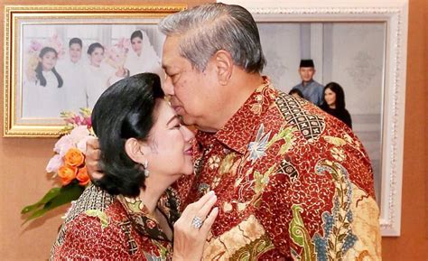 Ciuman Terakhir Sby Untuk Ani Yudhoyono Tagar