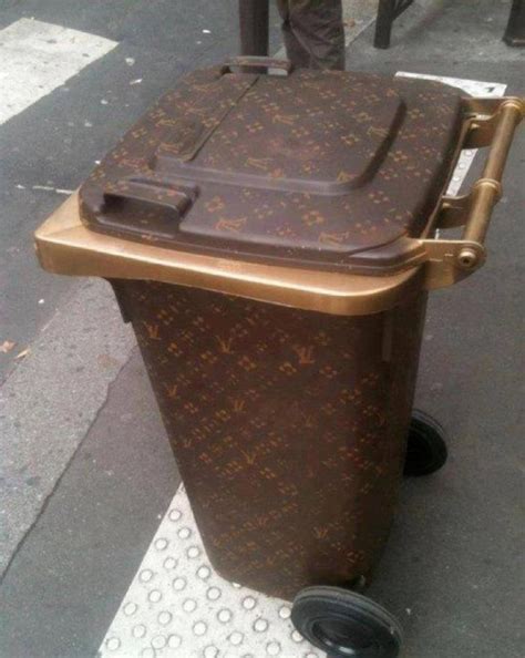 LV Garbage Bin – A New House