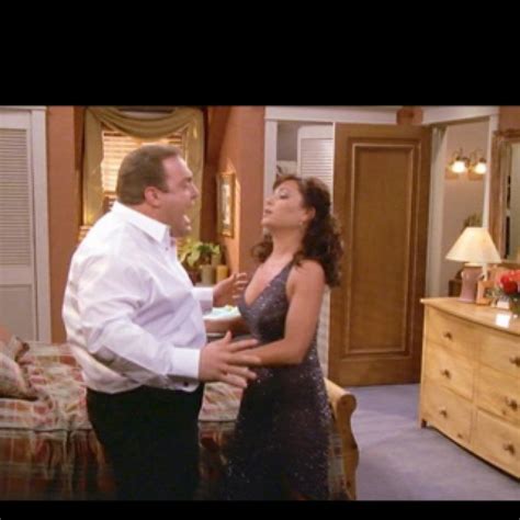 Doug And Carrie The King Of Queens Sitcom I Luv This Show King Of Queens Leah Remini