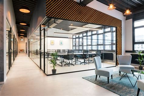 42 Relaxing Modern Office Space Design Ideas Industriële