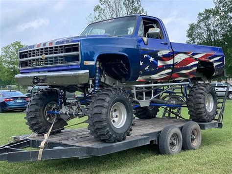 Pin By Cars On Chevrolet Classic Chevy Trucks Lifted Chevy Trucks