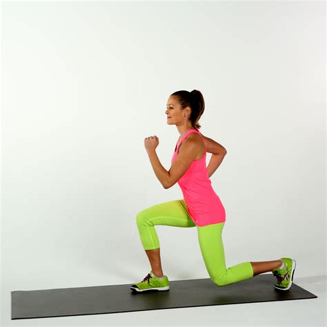 Reverse Lunge A Fast Full Body Workout No Equipment Needed
