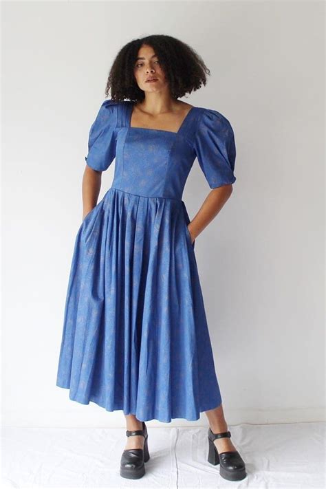 The Best Vintage Laura Ashley Dresses You Can Buy Now Who What Wear Uk