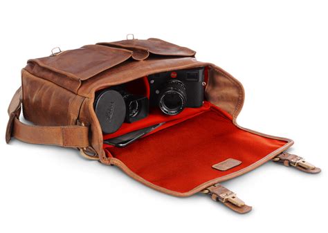 Leica And Ona Present An Exclusive Collection Of Premium Camera Bags