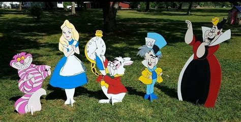 Alice In Wonderland 5 Piece Character Set Wood Yard Decoration