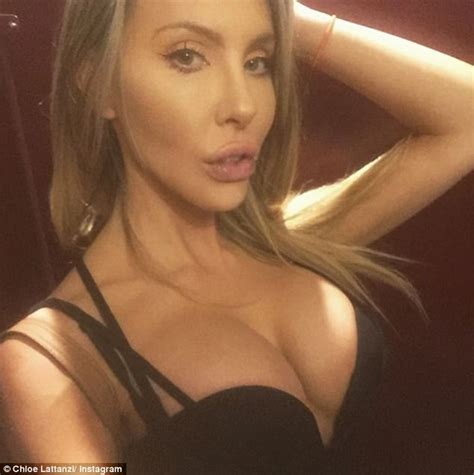 Chloe Lattanzi Flaunts Her Ample Assets On Instagram Daily Mail Online