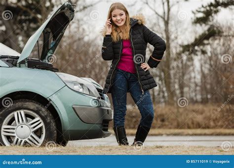 Broken Down Car Woman Calling To Somebody Stock Image Image Of Help Transportation 85711019