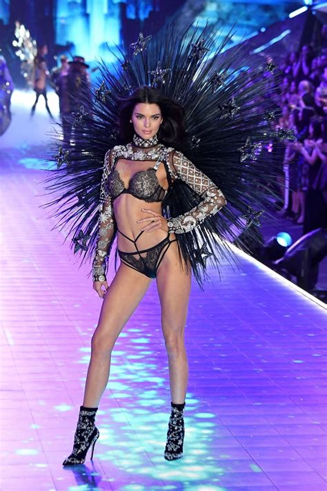 Kendall Jenner Victorias Secret Fashion Show Runway Gotceleb