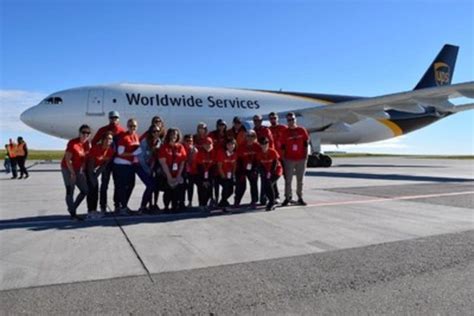 Ups Canada Hosts 5th Annual Plane Pull In Support Of United Way Of Calgary And Area