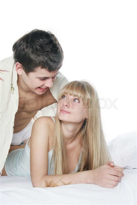 Junges Paar Glücklich Im Bett Stock Bild Colourbox