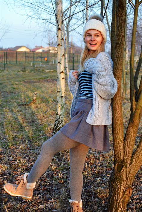 Pin By Arconnig On Grey Ish Sweatertights Tights Outfit Geek Chic