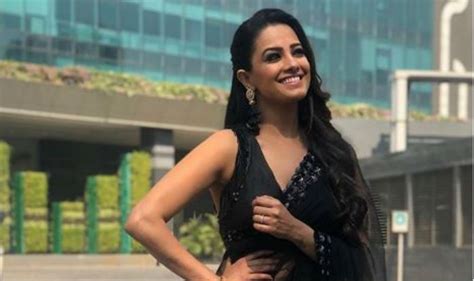 naagin 3 fame anita hassanandani looks uber hot in black see through saree in her latest sun