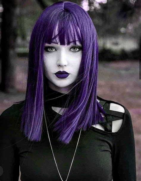 Pin By Luisa Ftascon On Gothic Girls Goth Hair Gothic Hairstyles