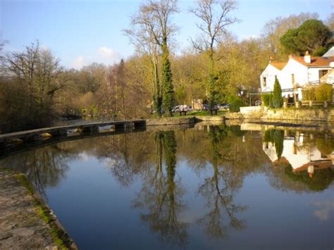 Jusqu'au concordat de 1801, dampierre faisait partie du diocèse de poitiers et relevait de l'archiprêtré de melle. Promenade à Saint Laurent sur Sèvre - Laclefdfa