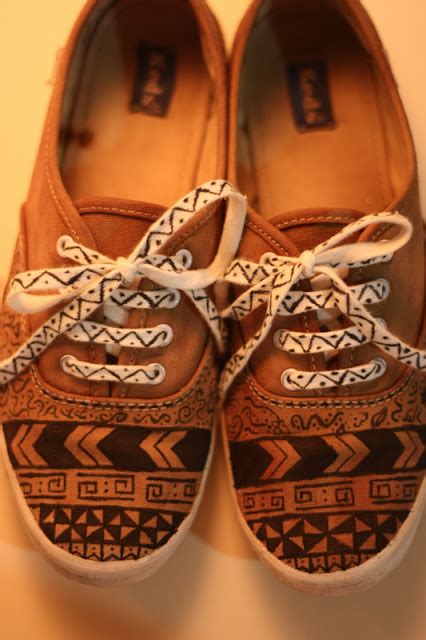 40 Diy Ideas For Decorating Your Sneakers