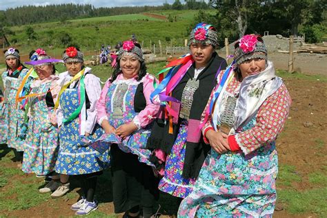 Vestimenta Mapuche Rasgos De Una Indumentaria Que Expresa Su Identidad