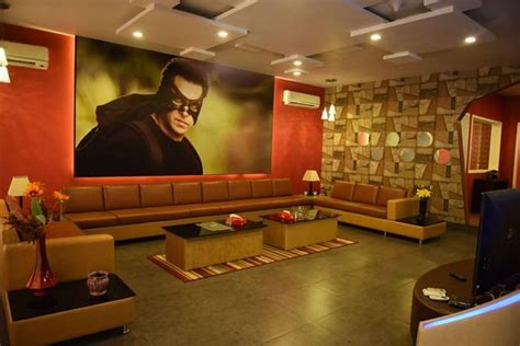 The Bigg Boss 9 House Is Nothing Compared To Salman Khans Suite For
