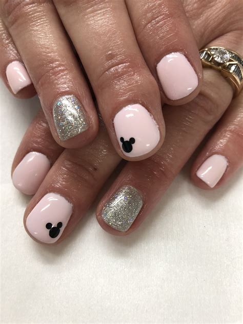 Pale Pink And Silver Disney Gel Nails Disney Gel Nails Mickey Nails