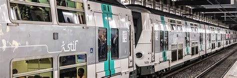 Rer Réseau Express Régional Trains De Banlieues à Paris