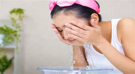 3 Alasan Tidak Boleh Mencuci Muka Dengan Sabun Mandi