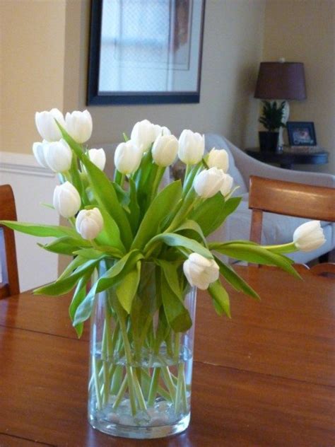 They're hard to keep track of and can easily get lost. 4 Tricks to Keep Tulips in a Vase From Drooping | Tulips ...