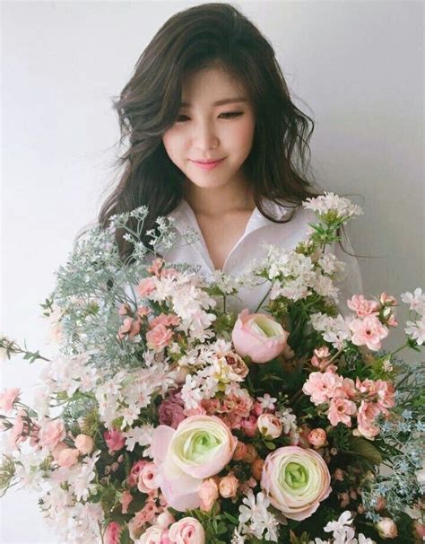 Pin By Choi Junhong On Aesthetics Flower Girl Dresses Girl Hyosung