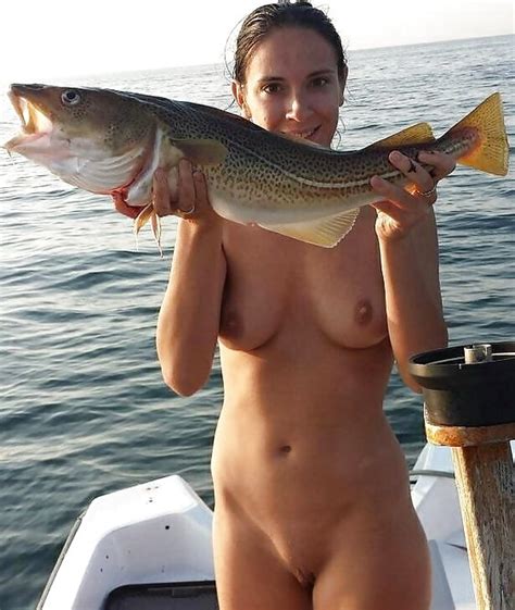Nude Girl Fishing 29 Pics XHamster