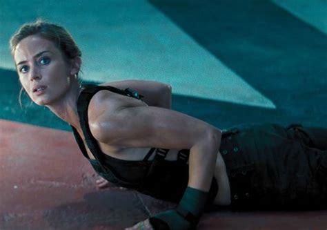 Emily Blunt As Rita Vrataski In Edge Of Tomorrow Have What It Takes To Join The Udf Sign Up