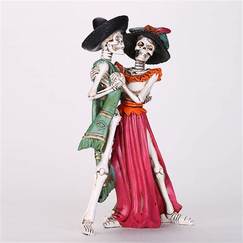 skeleton couple dancing in a sexy style incredible