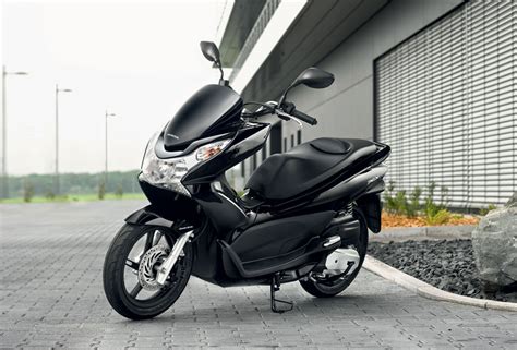 The honda pcx is a scooter developed by honda. Honda PCX 125 Scooter