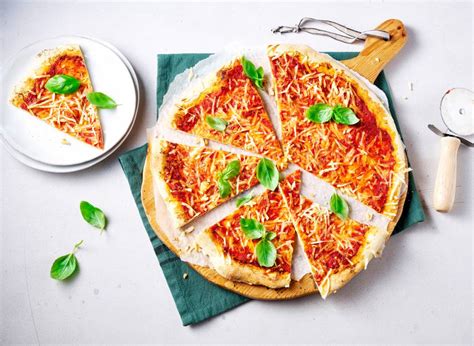 Vegan Pizza Margherita Recept Allerhande Albert Heijn