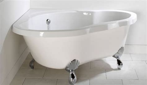 Finished on all sides, these bathtubs have a lip on the front end that can be used. Clearwater CW50 Heart Luxurious Corner Air Tub With Feet ...