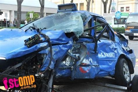 >special shoes implying any cop wears steel shoes that ferrari weights as much as a middle class car(1,4ton). Ferrari driver runs red light at Rochor Rd, crashing into ...