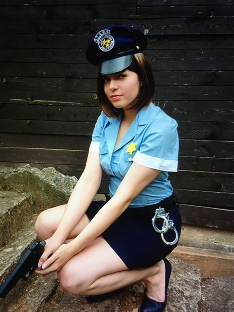 Pin By Policewoman Arresting On Policewomen In Action In 2020