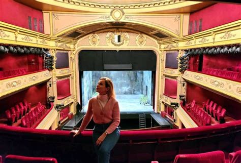 Beatrice venezi was on stage at the 63rd puccini festival in july 2017 to conduct la rondine on its 100th anniversary, being appointed principal guest conductor of the puccini festival. Beatrice Venezi chi è la direttrice d'orchestra co ...