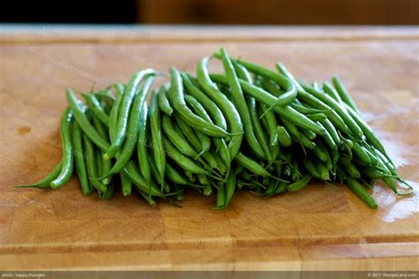 Green Beans With Toasted Almond Gremolata Recipe