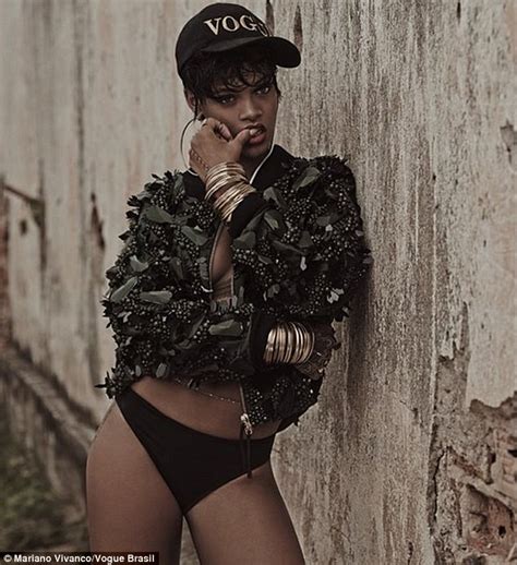 Rihanna Poses Topless In Racy New Shoot For Vogue Brazil Daily Mail Online