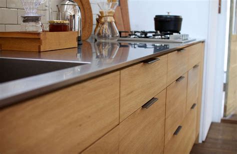 Check out our article to help in selecting the right countertop edge for your kitchen. Kitchen of the Week: A Custom Culinary Workspace by a ...