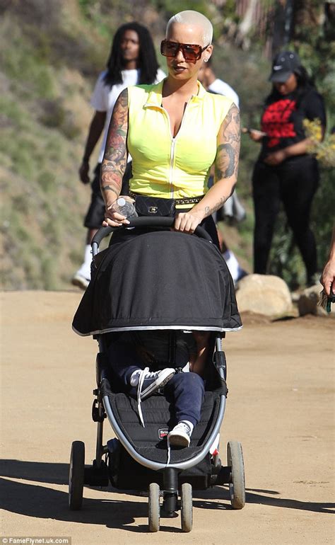 Amber Rose Flaunts Shapely Derriere In Skin Tight Leggings On Hike Daily Mail Online